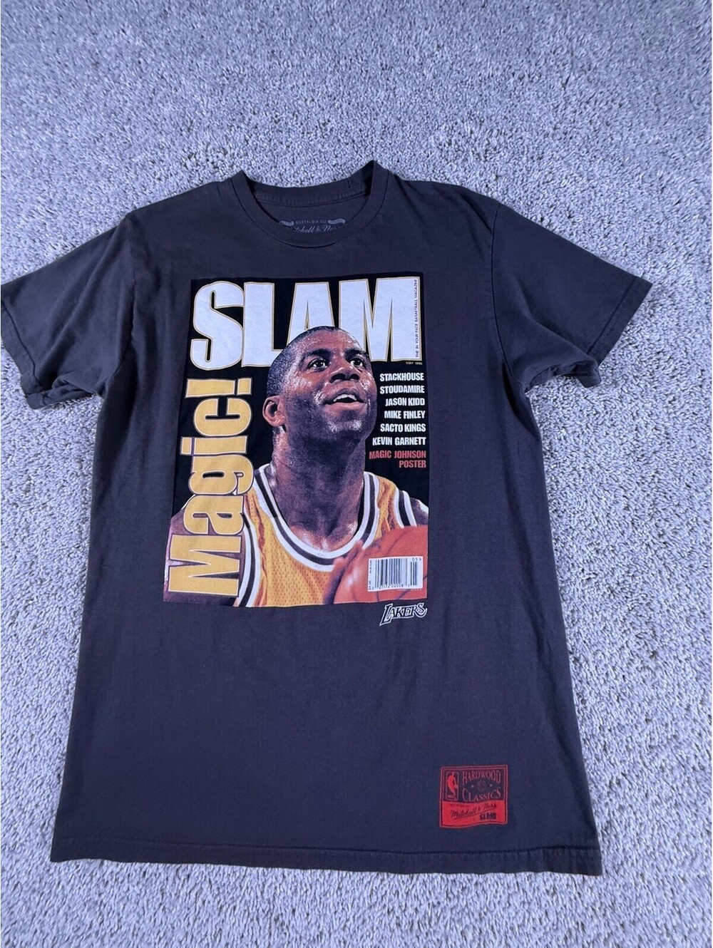 Mitchell & Ness LA Lakers Magic Johnson Slam Magazine Men's Graphic T Shirt | M